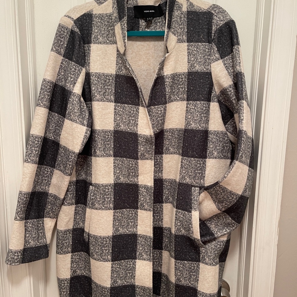 Vero Moda Black and Cream Plaid Coat